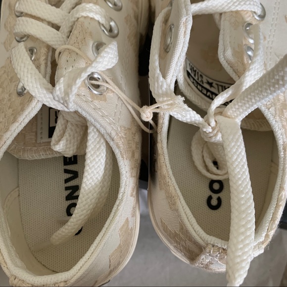 Off-White Chuck Taylor All Star Lift Sneakers - Picture 11 of 12